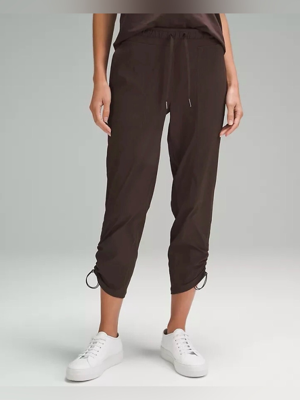 Lululemon Women’s Dance Studio Mid-Rise Cropped Pant In Java Size 8 Athleisure